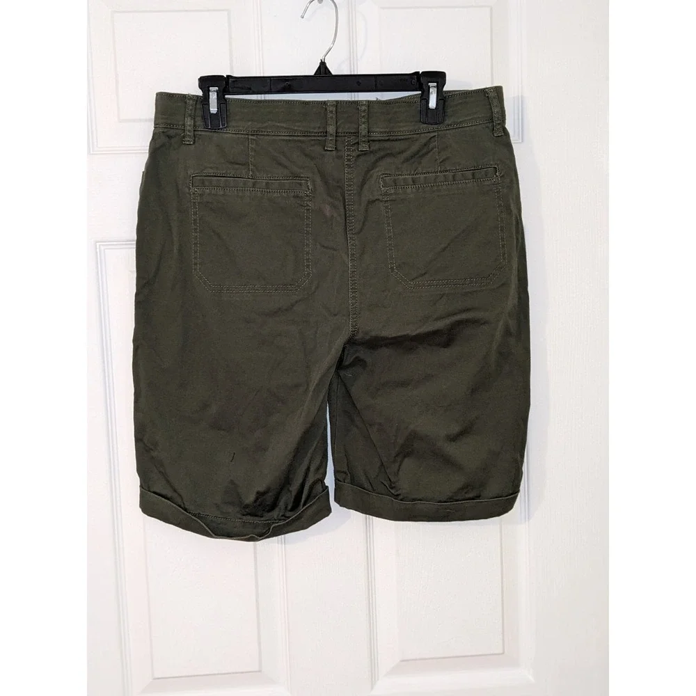 Croft & Barrow Women's  Olive Comfort Waist Mid Rise Chino Shorts Size 12‎ NWOT